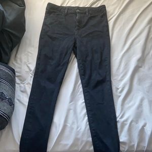 Selling these jeans. Never worn.